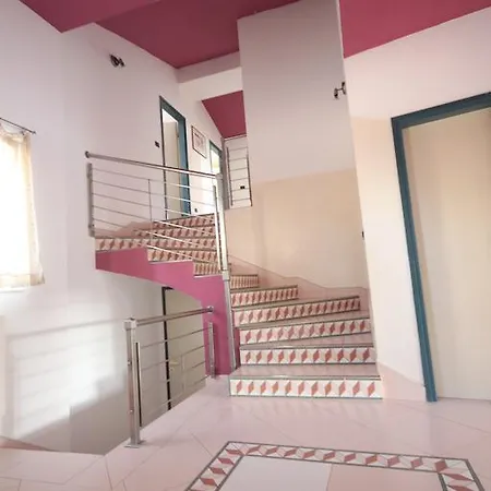 بيت للعطل House Veli Vrh