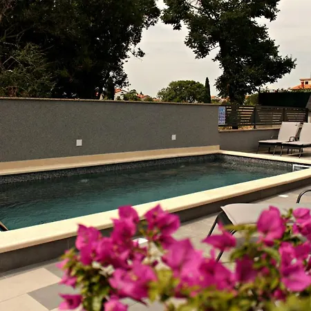 Casa vacanze House Veli Vrh *